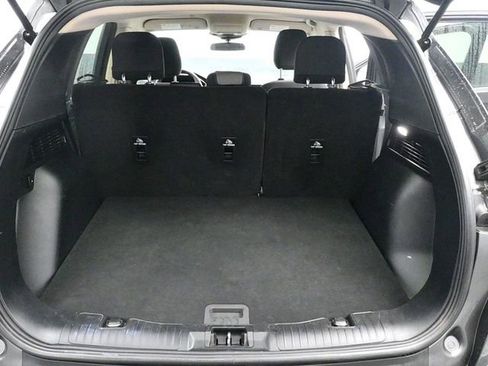 Used 2020 Ford Escape SE image 13