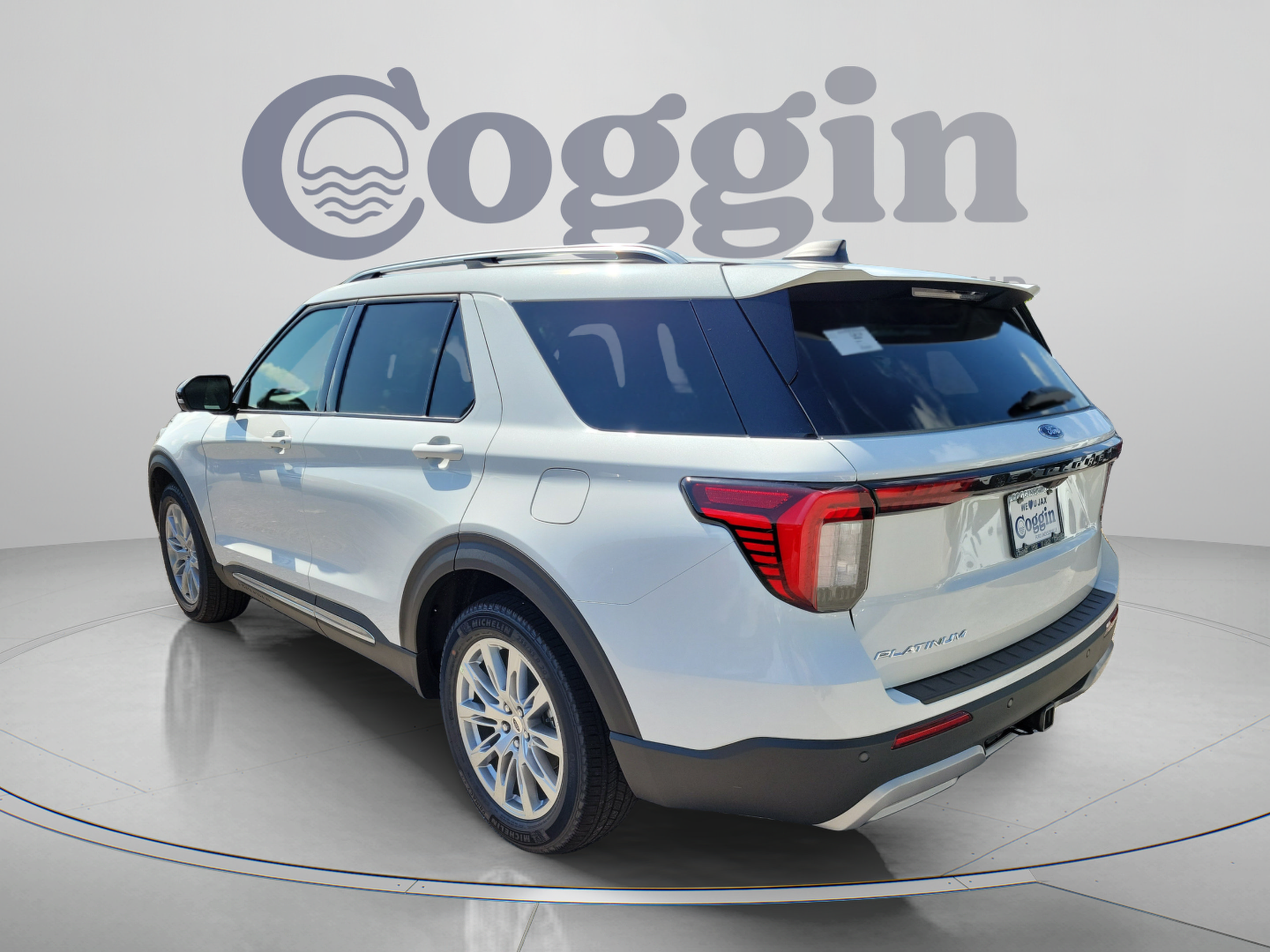 New 2026 Ford Explorer Platinum RWD image 2