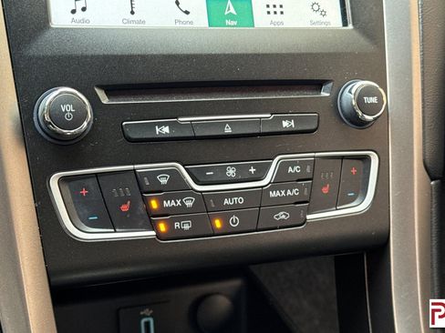 Used 2018 Ford Fusion Energi SE image 23