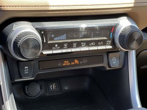Used 2025 Toyota RAV4 LE FWD image 34