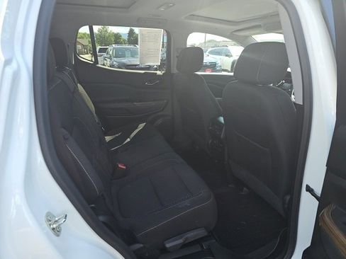 Used 2023 GMC Acadia SLE image 20