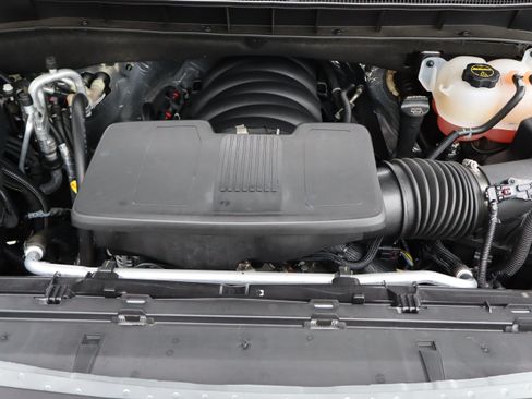 Used 2025 Chevrolet Suburban RST w/ Comfort Package AWD/4WD image 44