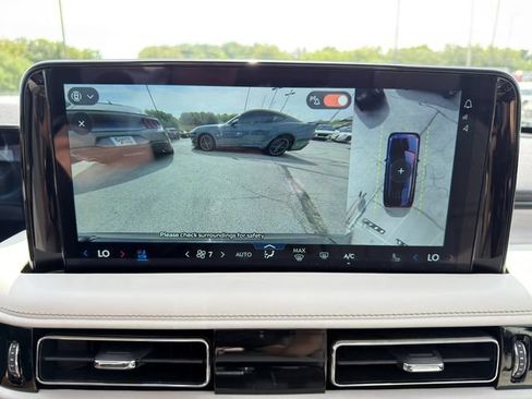 Used 2025 Lincoln Aviator Reserve w/ Equipment Group 201A AWD/4WD image 33