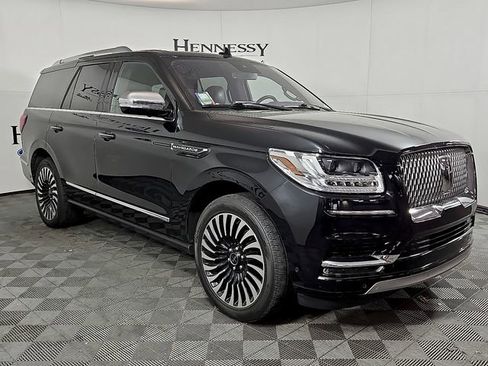 Used 2020 Lincoln Navigator Black Label w/ Cargo Convenience Package image 4