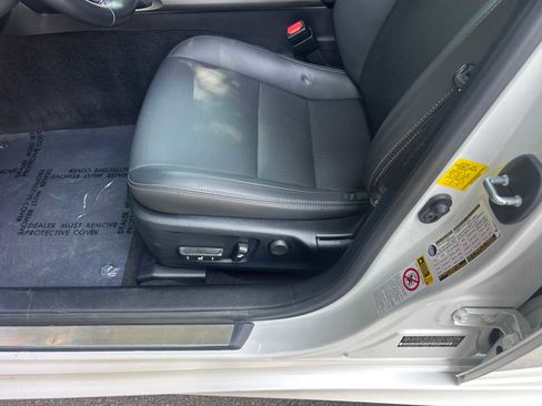 Used 2016 Lexus IS 200t RWD image 15