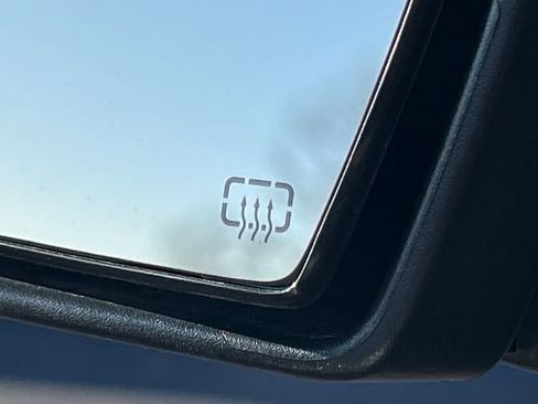 Used 2023 Jeep Compass Sport image 36