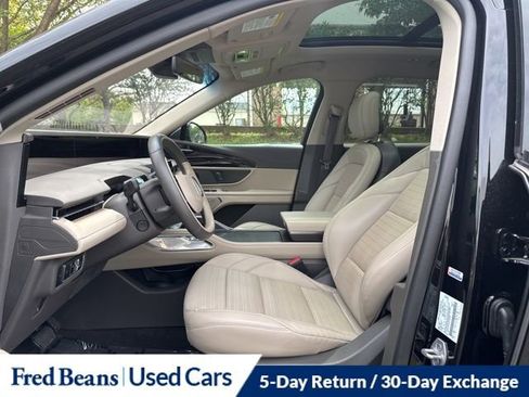 Used 2024 Lincoln Nautilus Reserve w/ Equipment Group 202A AWD/4WD image 10