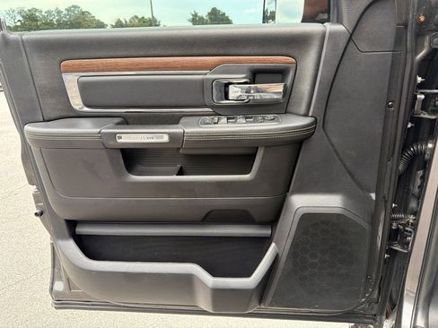 Used 2018 RAM 2500 Laramie w/ Sport Appearance Group AWD/4WD image 15
