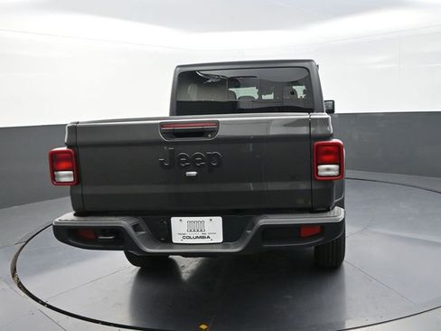 New 2025 Jeep Gladiator Sport AWD/4WD image 9