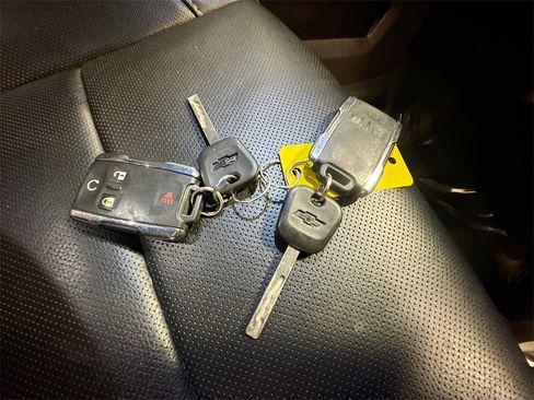 Used 2017 Chevrolet Silverado 1500 LTZ Z71 w/ LTZ Plus Package image 38