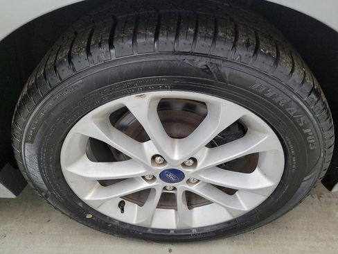 Used 2020 Ford Fusion SE image 31