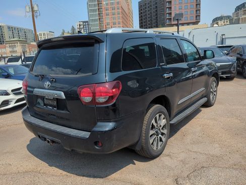 Used 2018 Toyota Sequoia Limited w/ Safety & Convenience Package AWD/4WD image 8