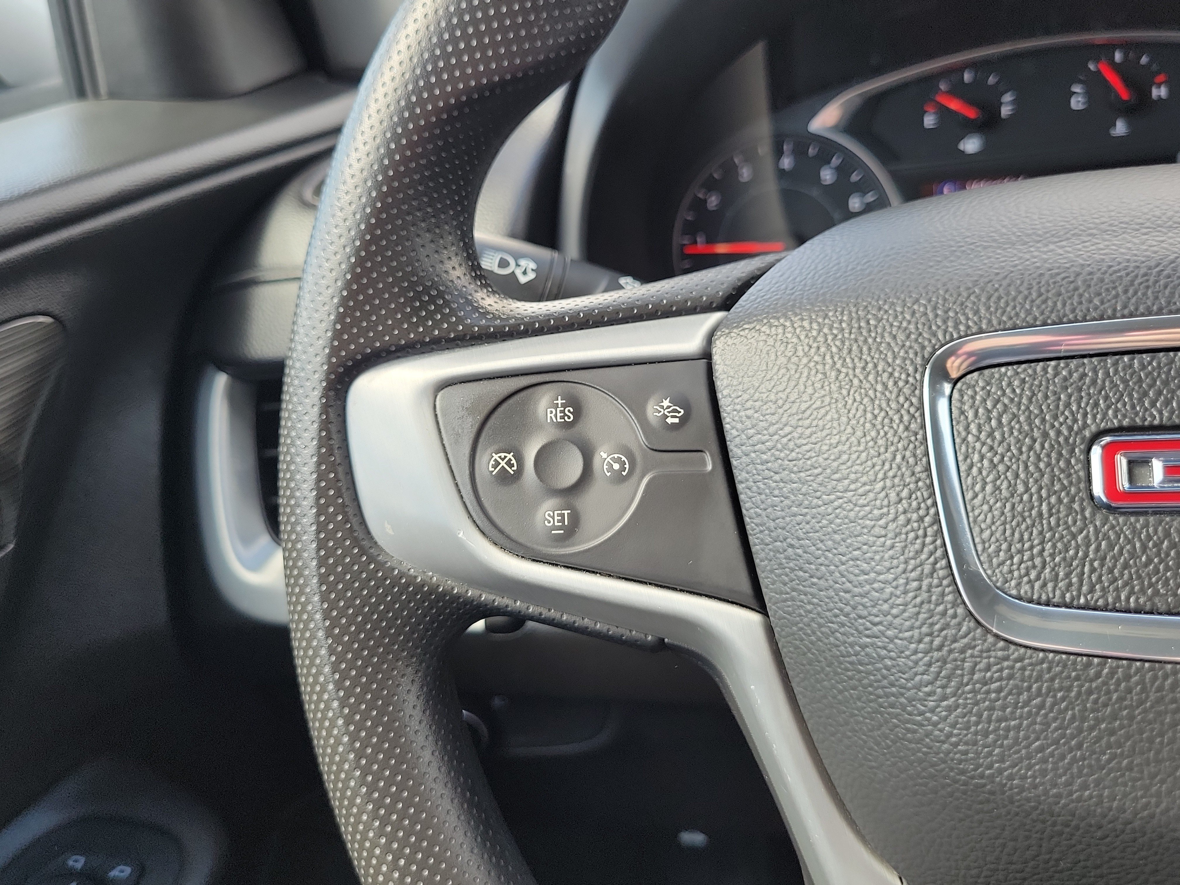 Used 2022 GMC Terrain SLE FWD image 18