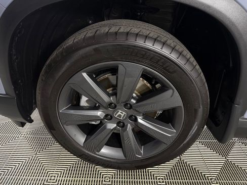 Used 2023 Honda Pilot Sport image 11