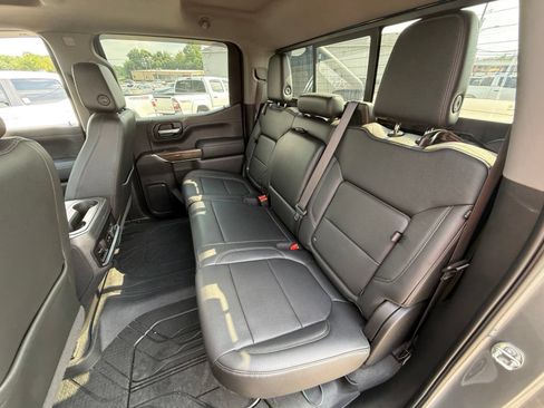 Used 2019 Chevrolet Silverado 1500 LT Trail Boss AWD/4WD image 24