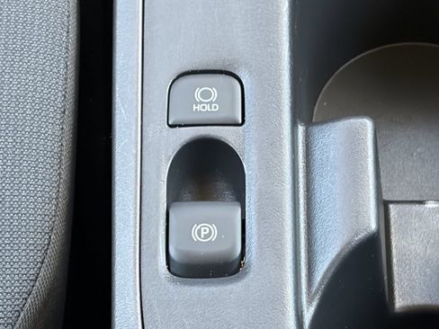 Certified 2025 Toyota Corolla LE FWD image 31