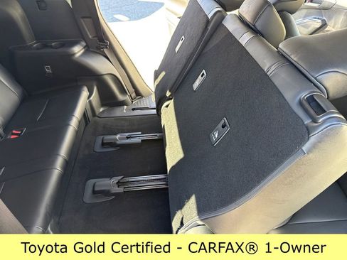 Certified 2021 Toyota Highlander XLE image 42