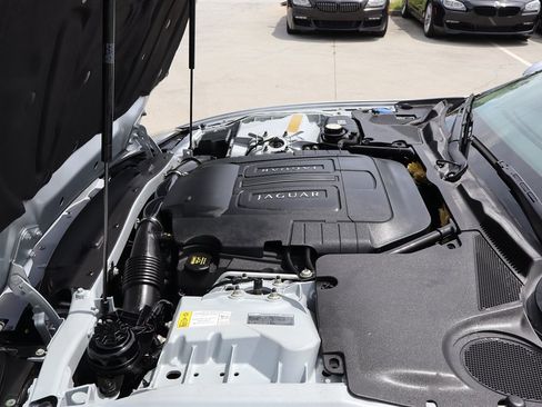 Used 2010 Jaguar XK Coupe RWD image 39