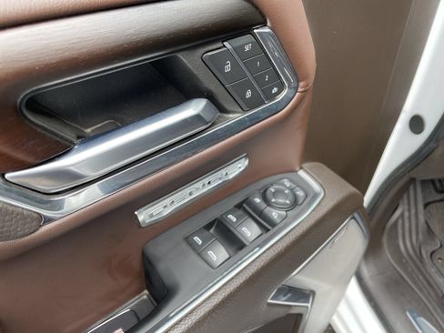 Used 2024 GMC Sierra 1500 Denali AWD/4WD image 17