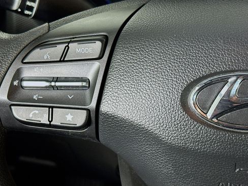 Used 2022 Hyundai Kona SEL image 13