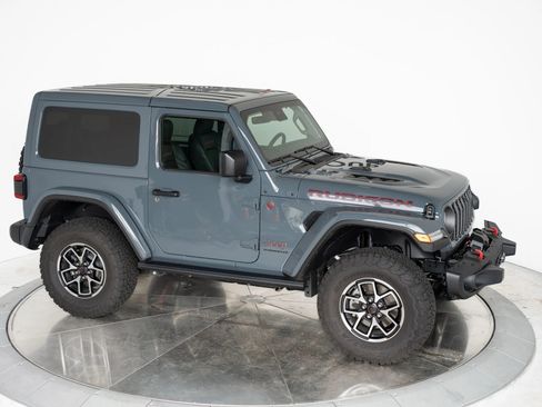 Used 2024 Jeep Wrangler Rubicon image 19