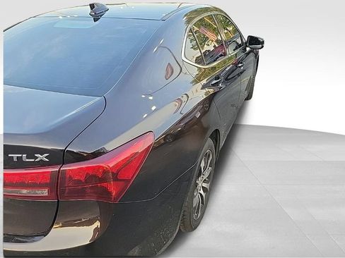 Used 2017 Acura TLX w/ Technology Package FWD image 3