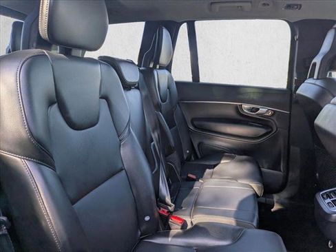 Used 2020 Volvo XC90 T5 Momentum image 19