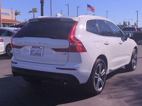 Used 2020 Volvo XC60 T8 Momentum image 6