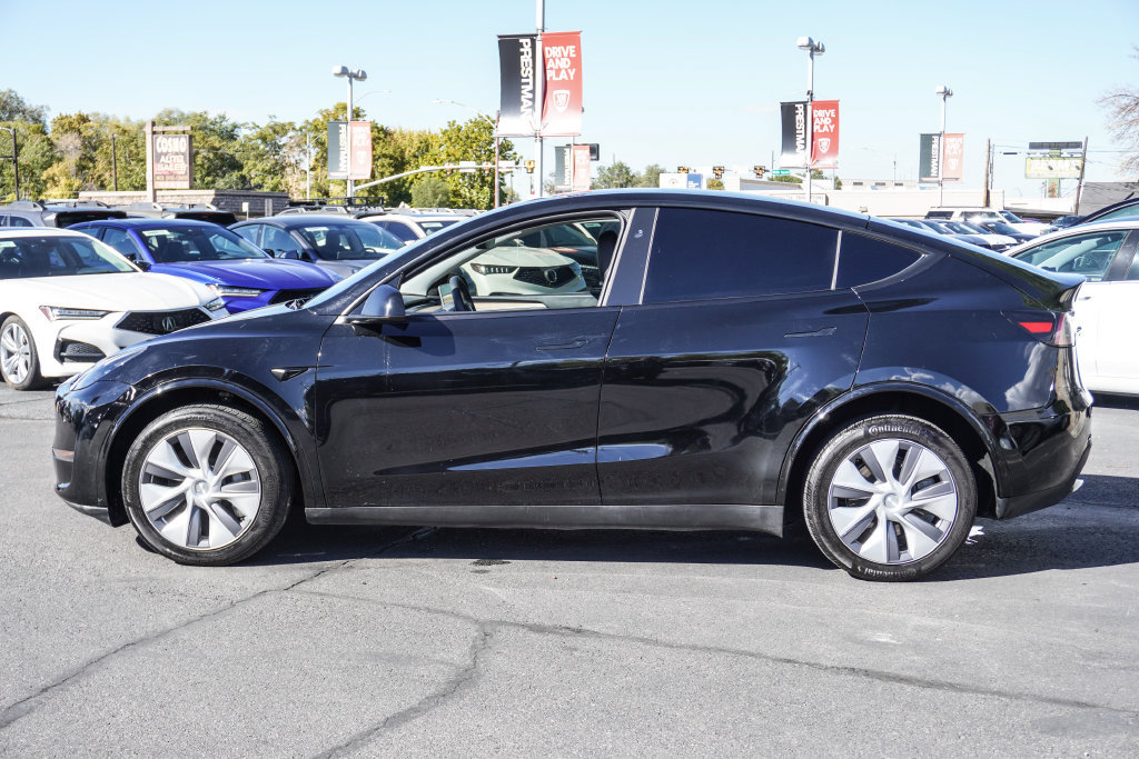 Used 2024 Tesla Model Y Long Range AWD/4WD image 12