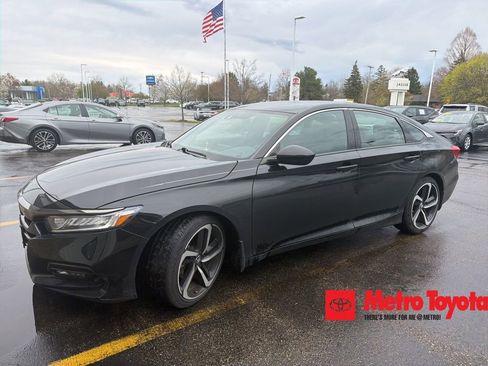 Used 2018 Honda Accord Sport image 1