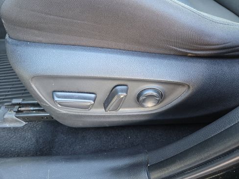 Used 2022 Toyota RAV4 XLE image 11