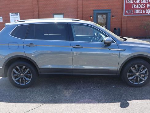 Used 2023 Volkswagen Tiguan SE AWD/4WD image 9