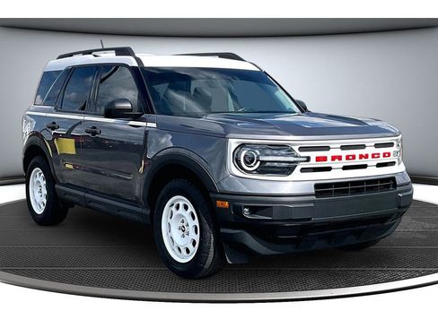 Used 2023 Ford Bronco Sport Heritage w/ Heritage Convenience Package image 2