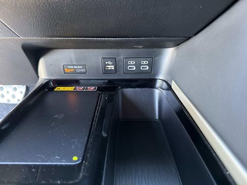 Used 2025 Toyota Camry XSE w/ Premium Package image 32