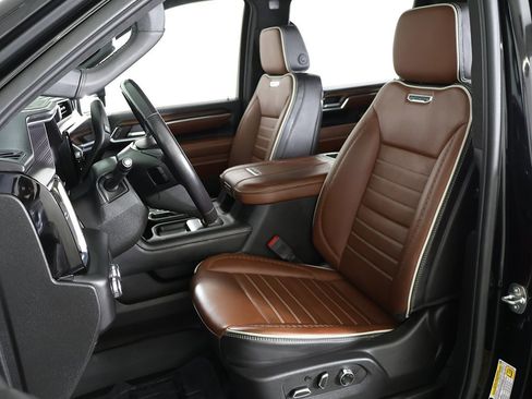 Used 2024 GMC Sierra 3500 Denali Ultimate image 36