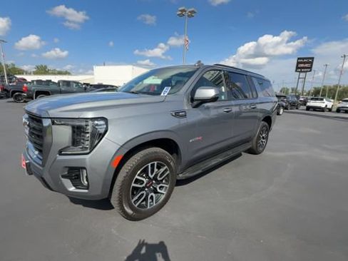 Certified 2022 GMC Yukon XL AT4 AWD/4WD image 4