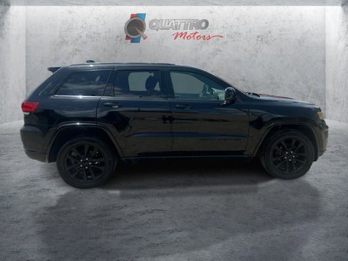 Used 2021 Jeep Grand Cherokee Laredo X AWD/4WD image 7