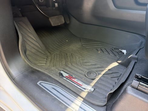 Used 2023 Chevrolet Silverado 1500 LTZ w/ LTZ Premium Package image 17