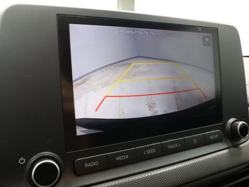 Used 2022 Hyundai Kona SEL FWD image 3