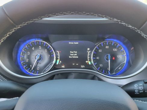 New 2026 Chrysler Pacifica Select image 7