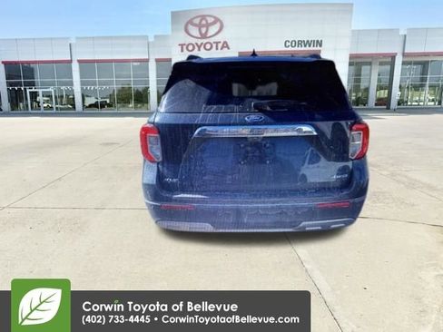 Used 2023 Ford Explorer XLT w/ Equipment Group 202A image 4