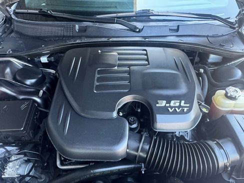 Used 2022 Dodge Charger SXT RWD image 17