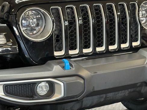 Used 2023 Jeep Wrangler Unlimited Sahara w/ Cold Weather Group image 9