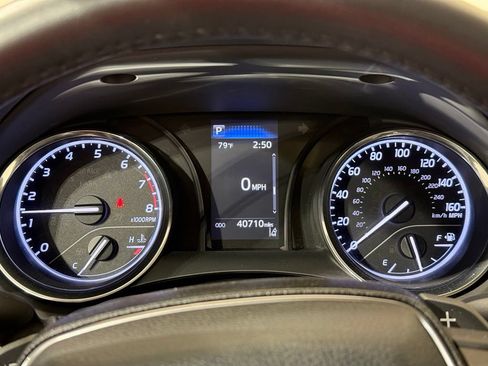 Used 2020 Toyota Camry SE FWD image 25
