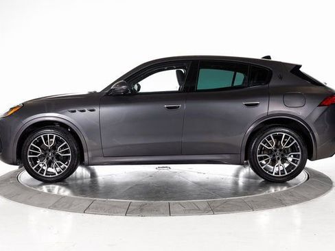 Used 2023 Maserati Grecale Modena AWD/4WD image 2