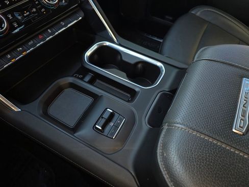 Used 2025 GMC Sierra 2500 Denali w/ Denali Reserve Package image 20