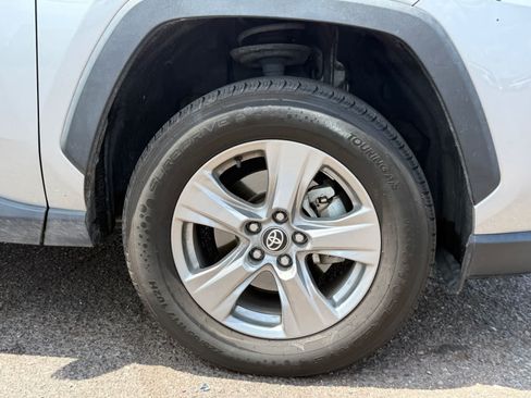 Used 2024 Toyota RAV4 XLE AWD/4WD image 6