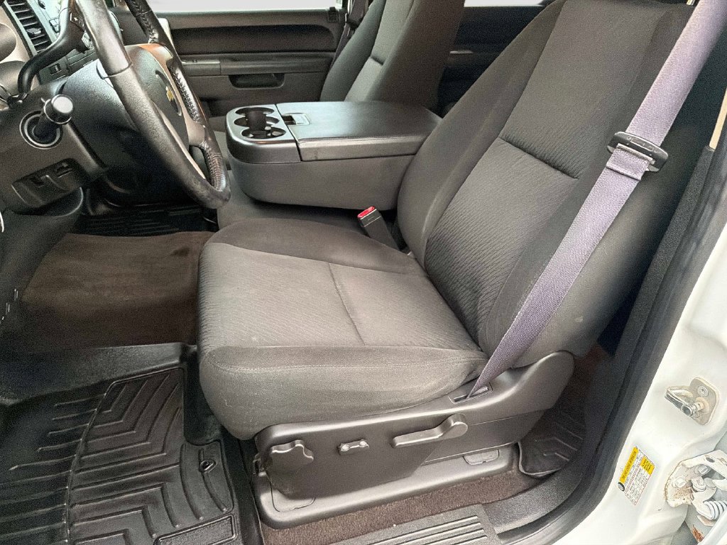 Used 2013 Chevrolet Silverado 1500 LT w/ All-Star Edition AWD/4WD image 22