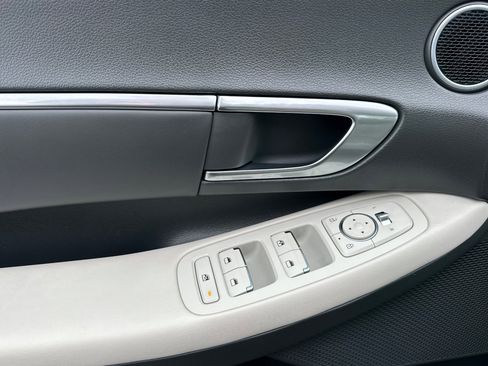 Used 2023 Hyundai Sonata Blue image 11