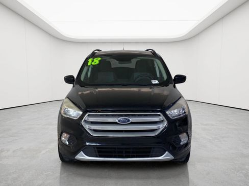 Used 2018 Ford Escape SE w/ SE Sync 3 Package AWD/4WD image 2
